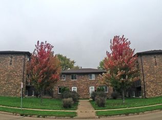 826 Russell Rd, Dekalb, IL 60115