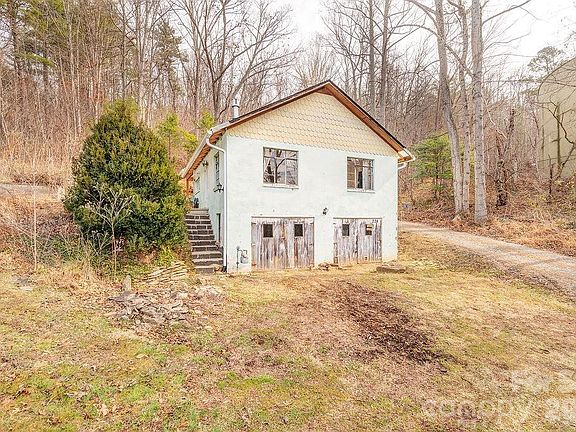 2nd image of 224 Old Home Rd