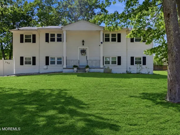 111 Oak Ridge Parkway, Toms River, NJ 08755