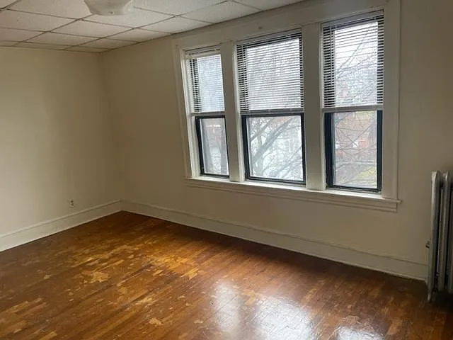 2 bed, 800 sqft, $1,050 — Photo 3