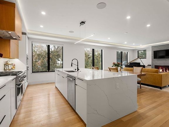 4th image of 1242-1244 Beacon St