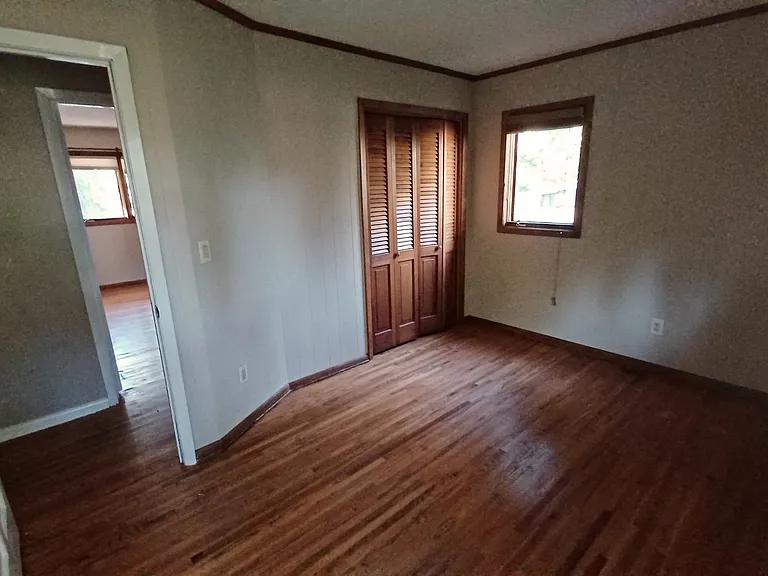 907 County Road B W — Photo 16