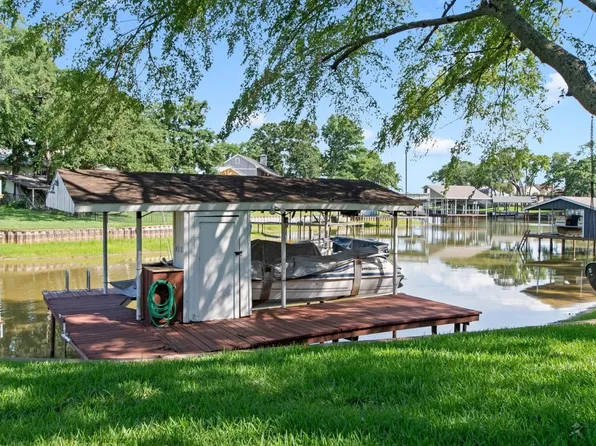 120 Los Peces St, Gun Barrel City, TX 75156
