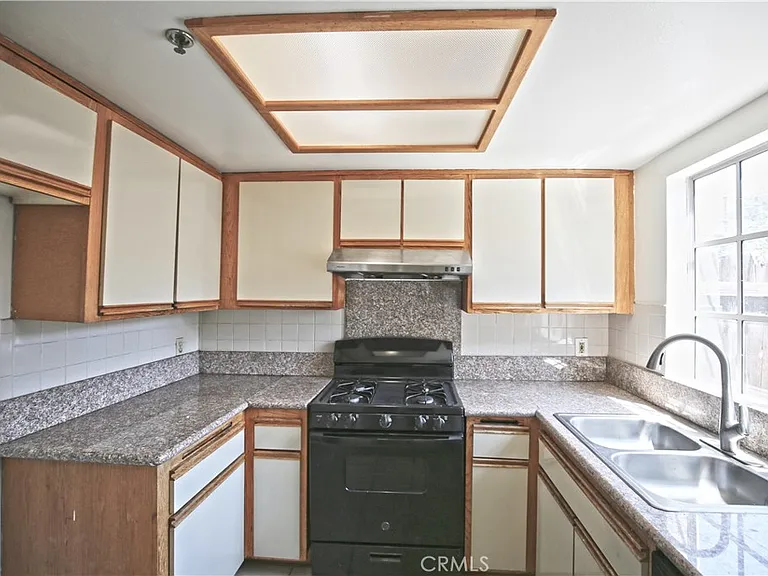 1211 Huntington Dr #F — Photo 5
