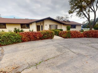 827 N Armstrong Ave, Clovis, CA 93611