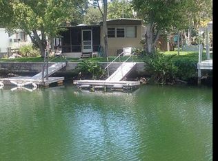 5320 Circle Dr, Weeki Wachee, FL 34607