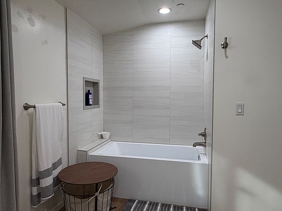 2nd image of 220 Daroca Ave #B