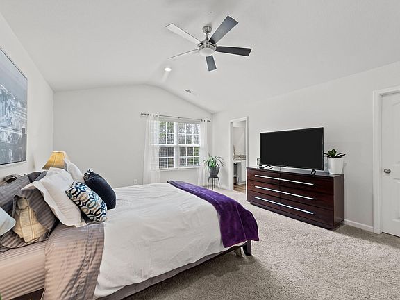 4th image of 40 Nandina Ln