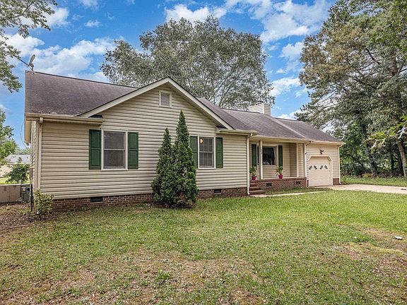 3rd image of 102 Amhurst Pl