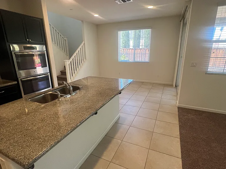 155 W Ladd Dr — Photo 10