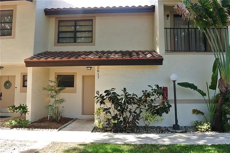 1st image of 10617 Royal Palm Blvd