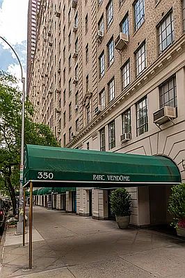 5th image of 350 W 57th St APT 15I