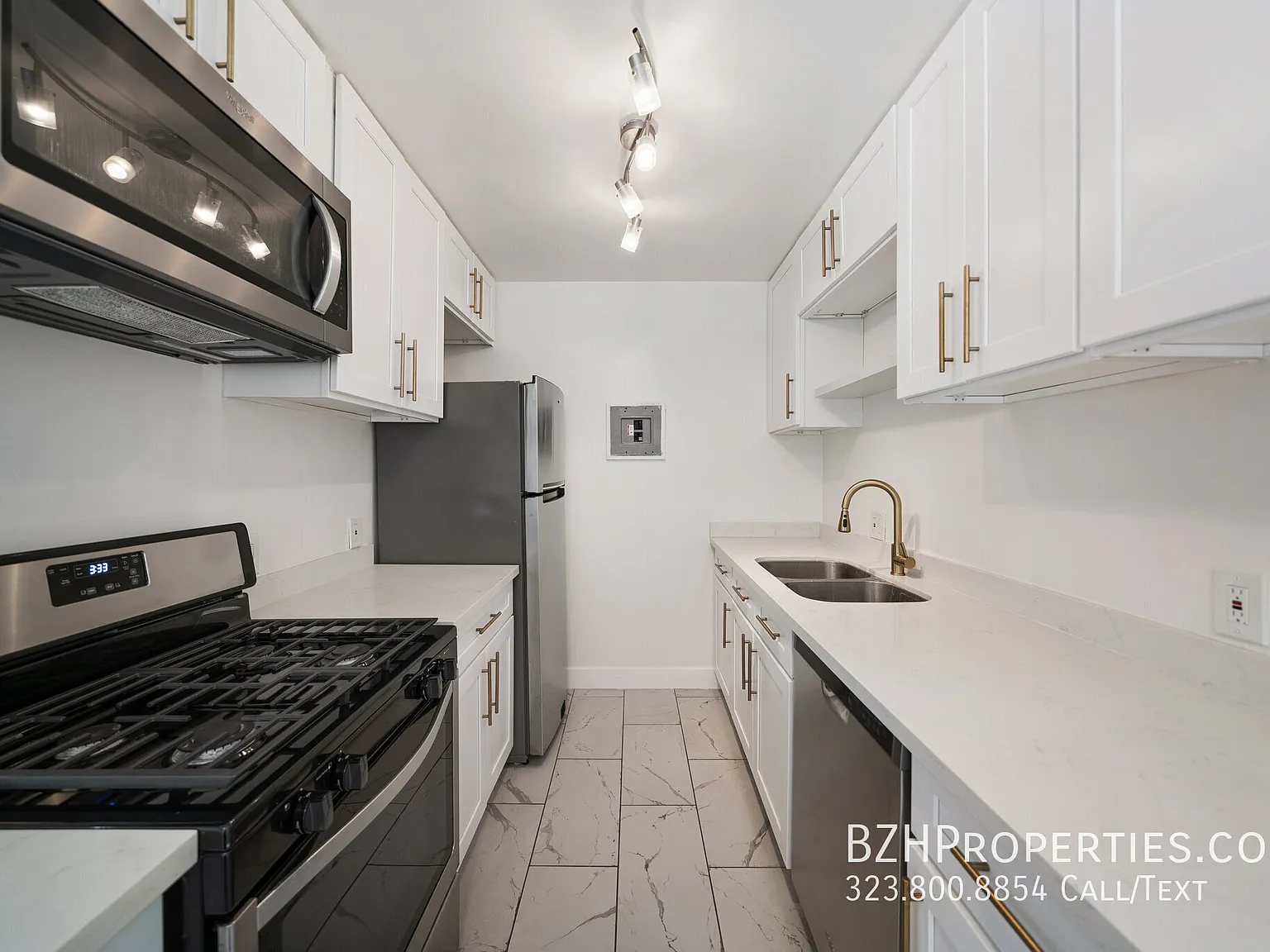 Bright Renovated 1Bedroom in West Hollywood with Parking Included — Photo 4