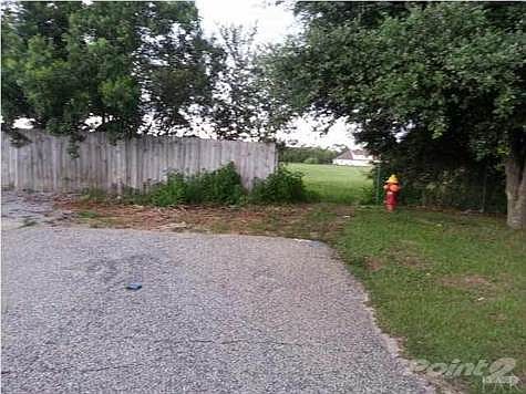 street ends - very private