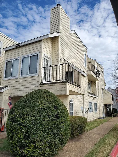 1808 E 66th Pl Photo 1