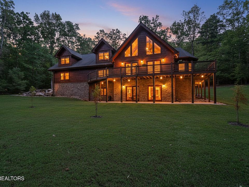 2nd image of 100 Eagle Ridge Rd