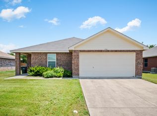 1204 1st St, Sanger, TX 76266