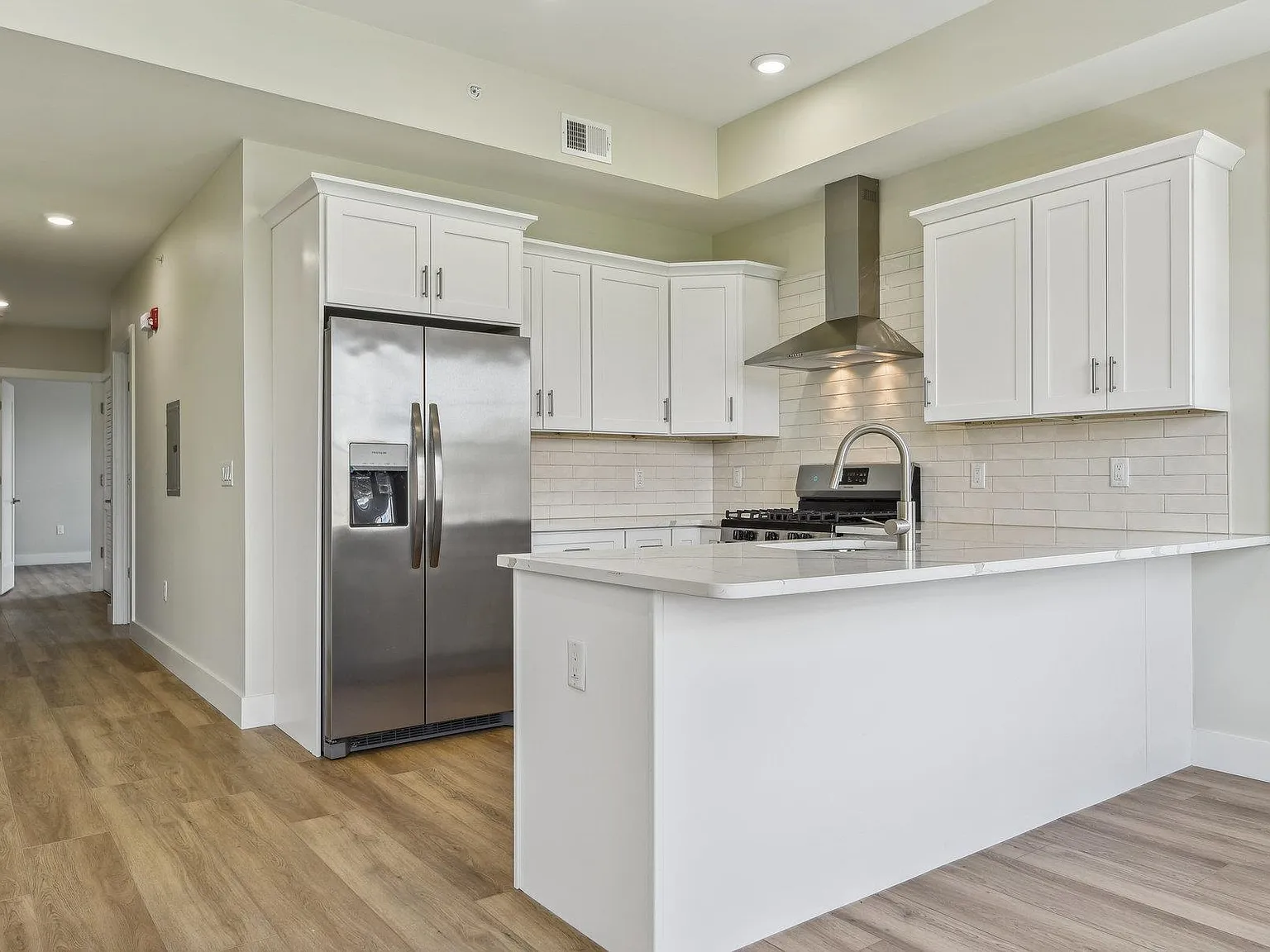 2 bed, 2.0 bath, $2,900 — Photo 4