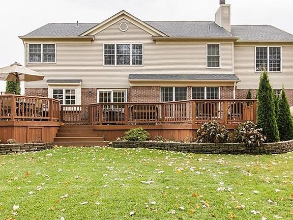 2nd image of 47444 Torrington Dr N