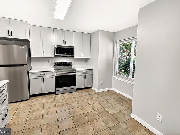 4th image of 19346 Keymar Way