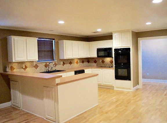 4th image of 4338 N Sierra Ave