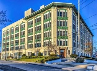 1 Landmark Sq APT 628, Pt Chester, NY 10573