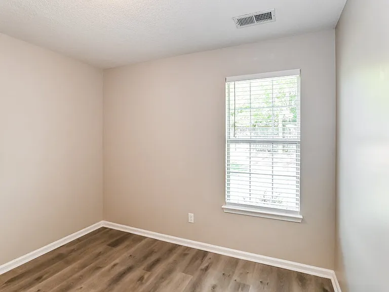 3123 Conger Ct W — Photo 13