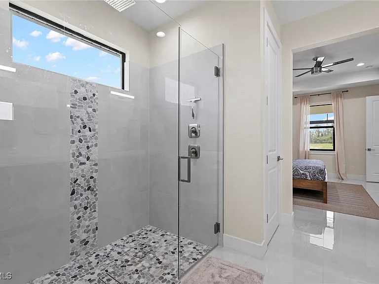 1137 SW 18th Ct — Photo 14