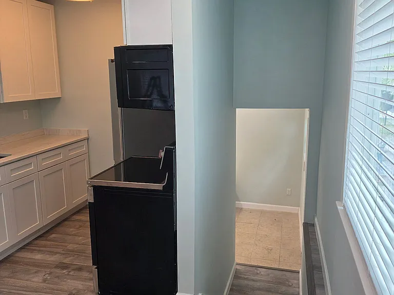 714 Gotham Ct #2 — Photo 10