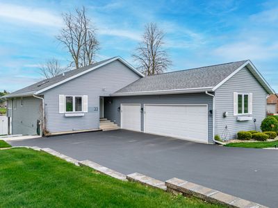 22 Delburne Dr, Davis, IL, 61019