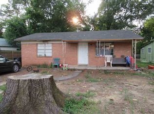 1107 N 3rd St, Longview, TX 75601