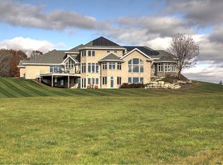 2520 E Downs Rdg, Appleton, WI 54913