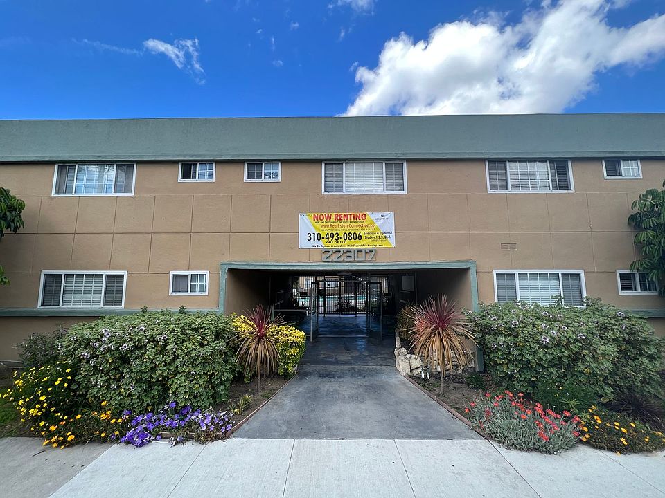 1st image of 22307 Kent Ave #5589a62e5