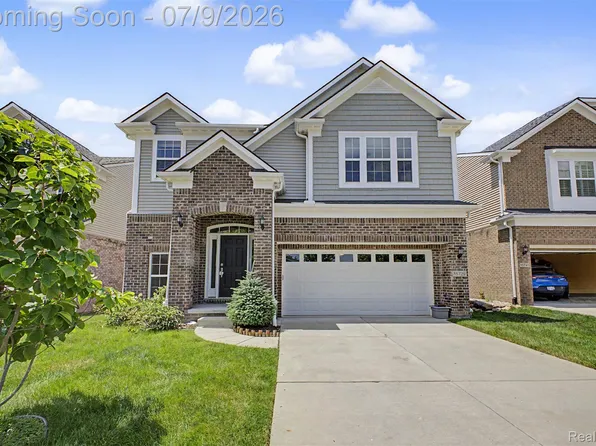 18729 Cumberland Ct, Northville, MI 48168
