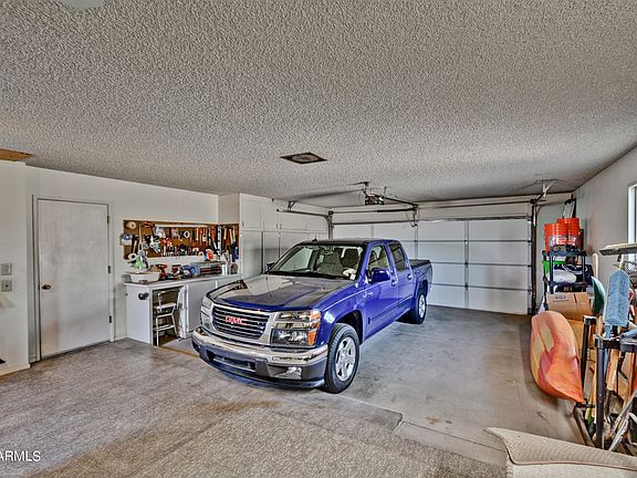 3rd image of 10906 W Willowbrook Dr