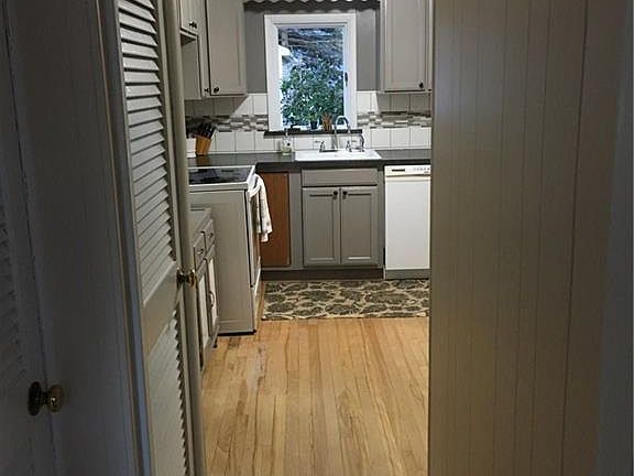 5th image of 138 Lexington Ave