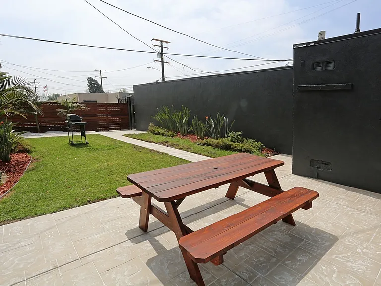 10227 S. 10th Ave. — Photo 4