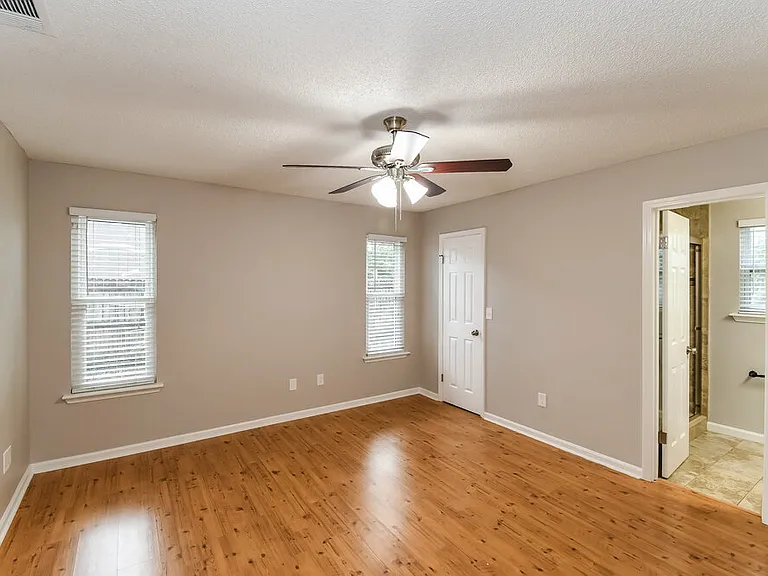 8136 Honeysuckle Ln — Photo 12