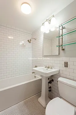 Rented by Mirador Real Estate | media 26