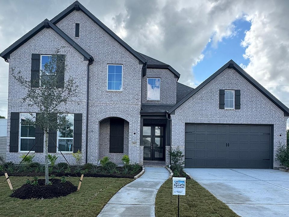1st image of 945 Groundwater Way