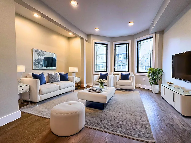 126 Randolph Ave #2L — Photo 10