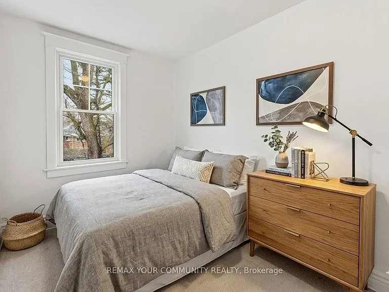 186 Roslin Ave — Photo 6