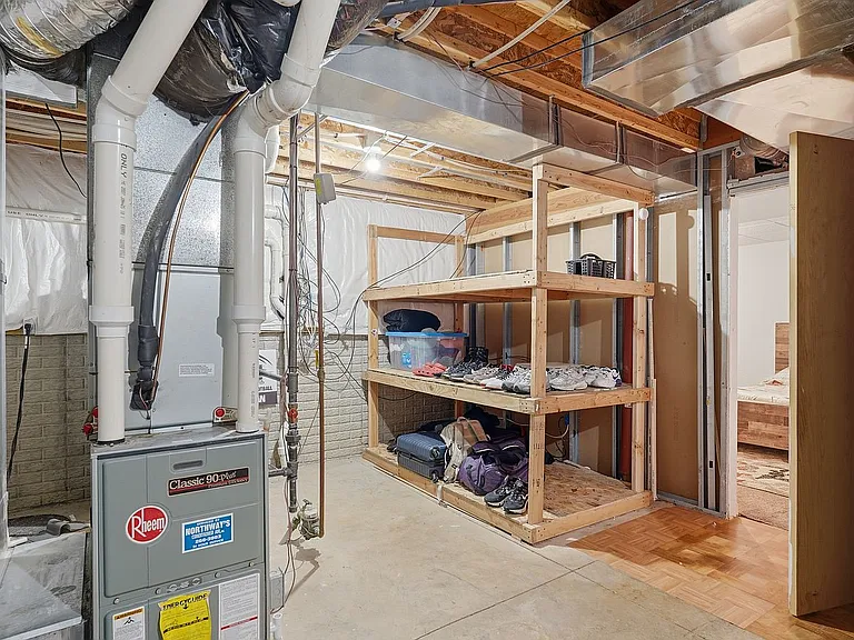 4803 NE Trilein Dr — Photo 31