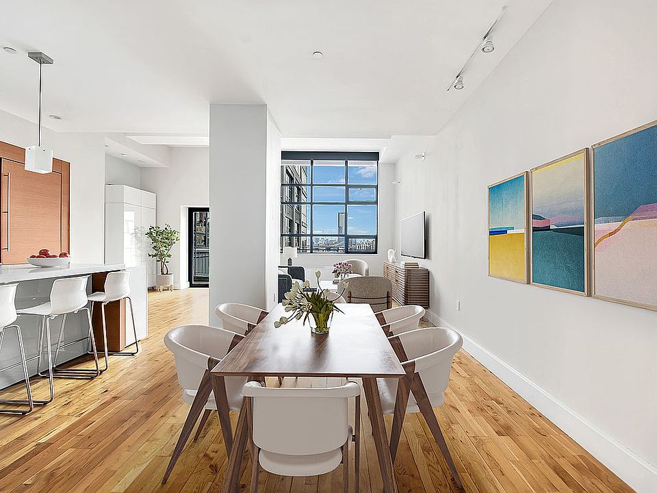 1st image of 360 Furman St APT 924