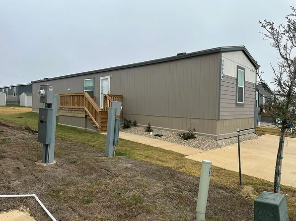 15954 S Flores St, San Antonio, TX 78221