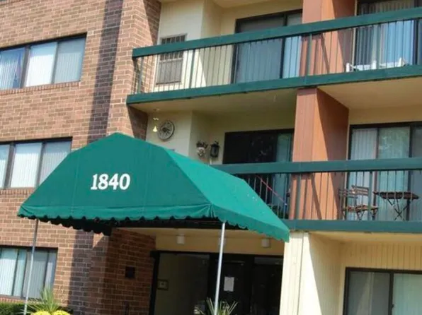 1840 Huntington Blvd #Bw511, Hoffman Estates, IL 60169