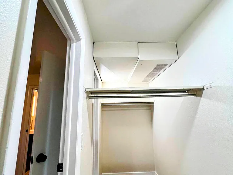 walk in closet