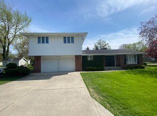 2020 N Maplewood Ave, Muncie, IN 47304