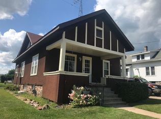 903 N Main St, Marion, WI 54950