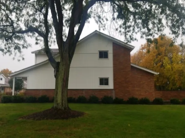 25555 Country Club Blvd Unit 1, North Olmsted, OH 44070